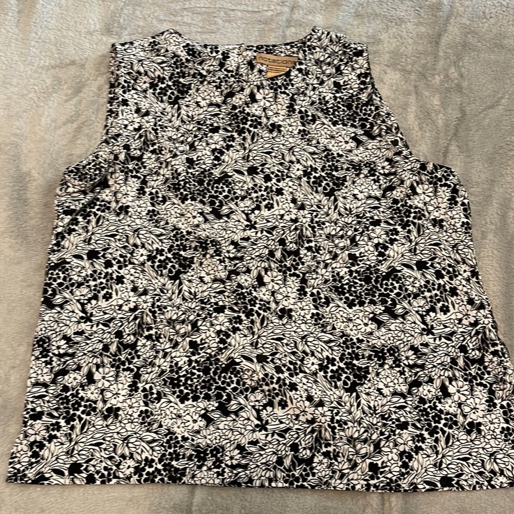 Notations Sleeveless Blouse